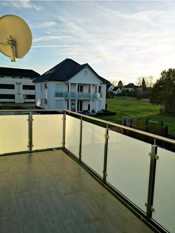 Modern Wohnen I Parkplatz I Wlan I Netflix I Balkon I 6 Schlafplaetze Apartment Bad Oeynhausen Ngoại thất bức ảnh