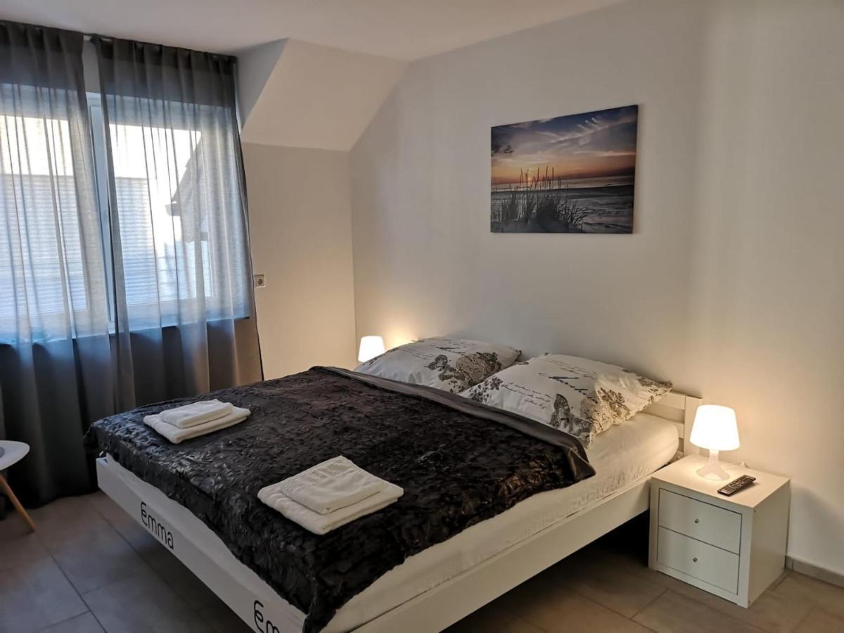Modern Wohnen I Parkplatz I Wlan I Netflix I Balkon I 6 Schlafplaetze Apartment Bad Oeynhausen Ngoại thất bức ảnh
