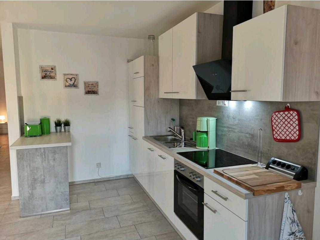 Modern Wohnen I Parkplatz I Wlan I Netflix I Balkon I 6 Schlafplaetze Apartment Bad Oeynhausen Ngoại thất bức ảnh